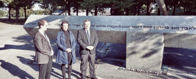 Klagebalken_Olympiapark_AfD