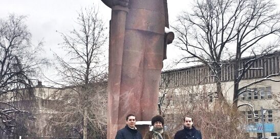 AFD Stadtrat vor Bismarckdenkmal 150 Jahre Dt. Nationalstaat